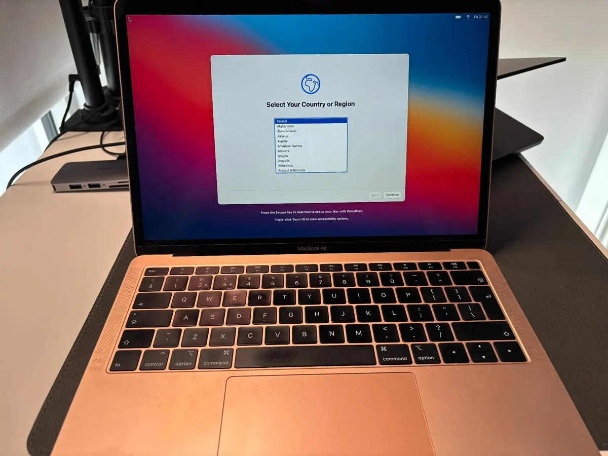 MacBook Air 13inch Retina, 2018 Core i5 8GB - Image 1