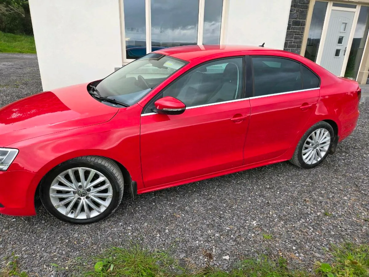 Volkswagen Jetta sport - Image 3