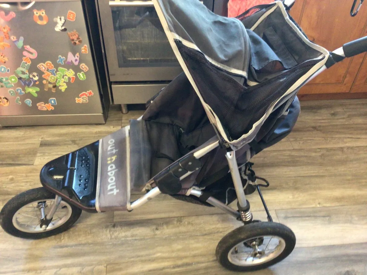 Baby/toddler items out and about buggy, feeding et - Image 1