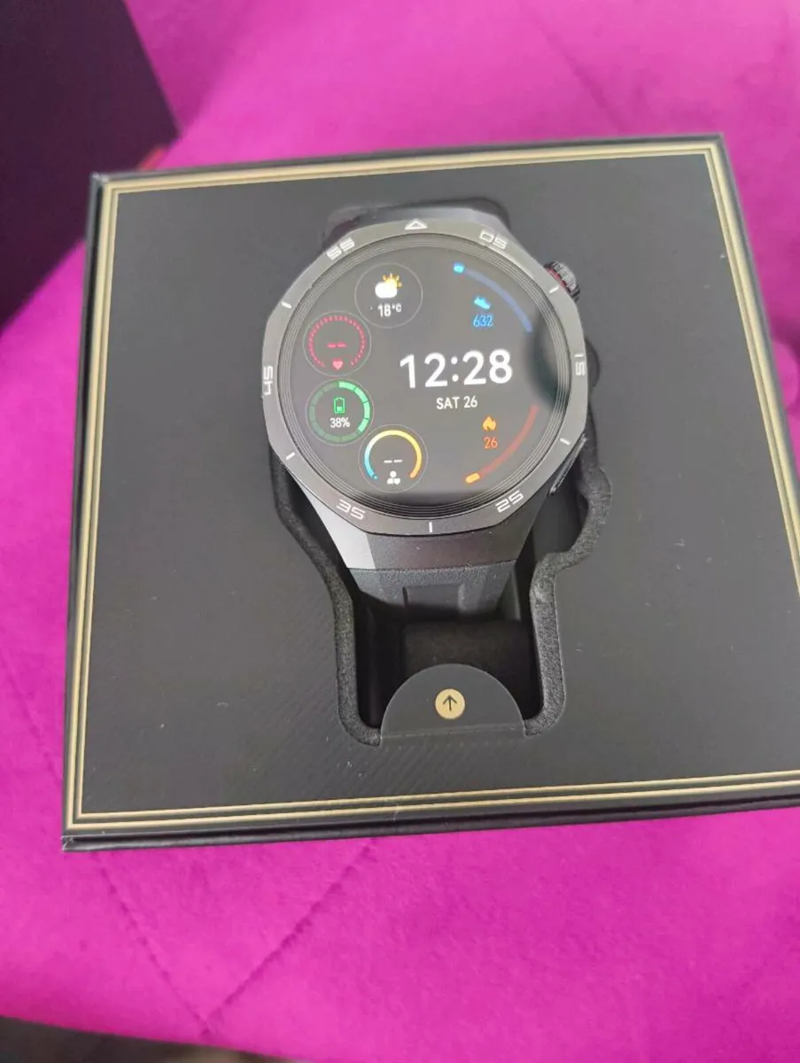 Huawei GT5 smart watch - Image 2