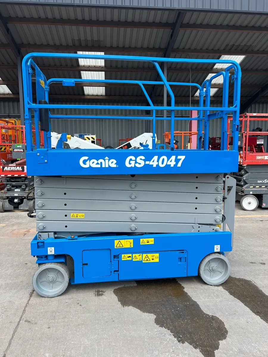 Genie GS-4047 Scissor Lift Fully Refurbished - Image 1