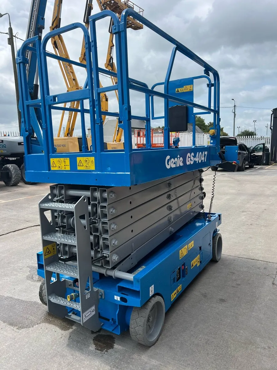 Genie GS-4047 Scissor Lift Fully Refurbished - Image 3