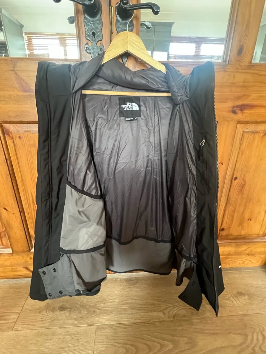 The Northface waterproof Skiing Jacket - Image 4