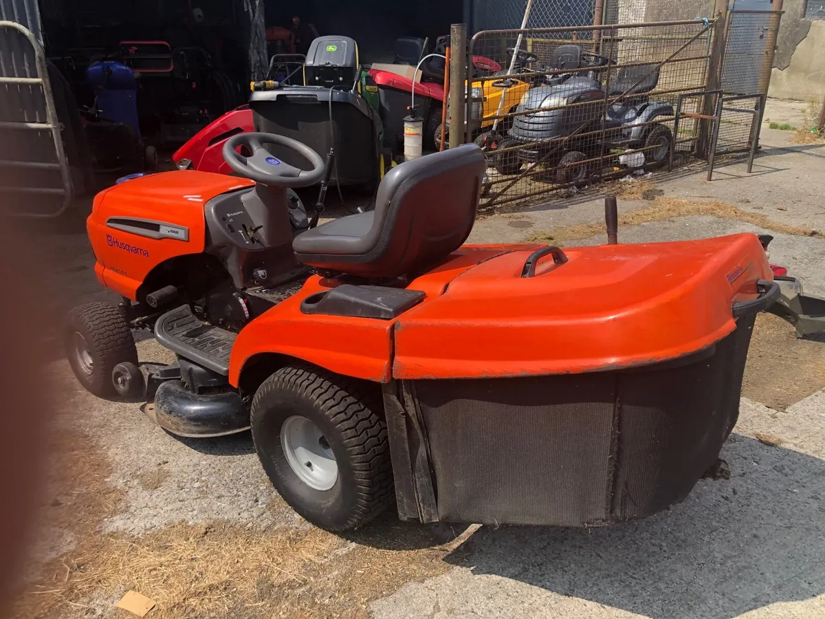husqvarna 151 ride on mower with warranty €1000 - Image 2