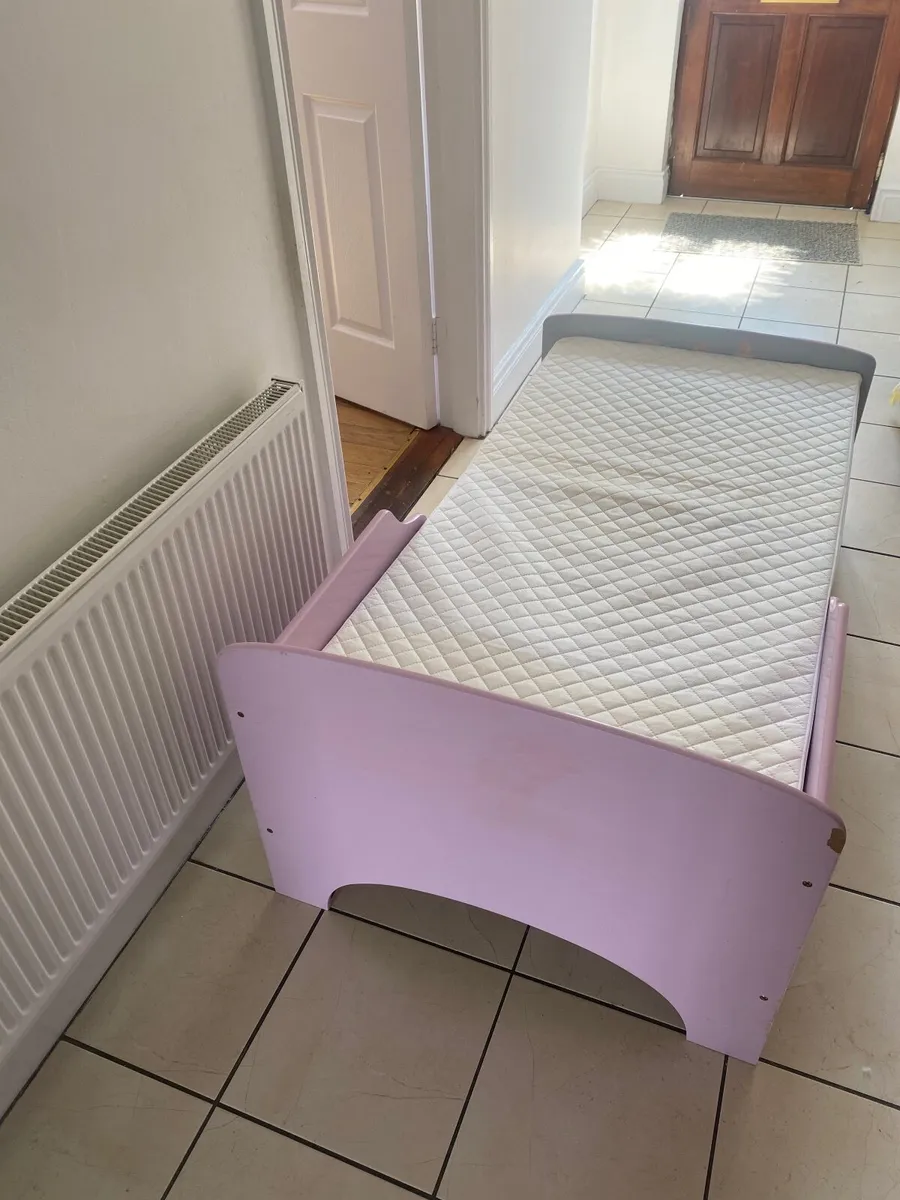 Children’s Peppa pig bed - Image 1