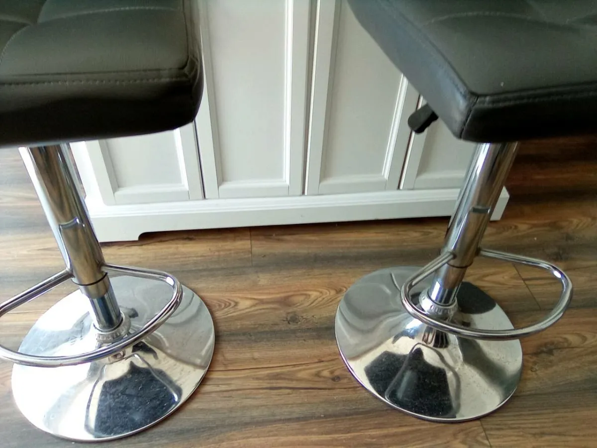 Kitchen adjustable stools - Image 2
