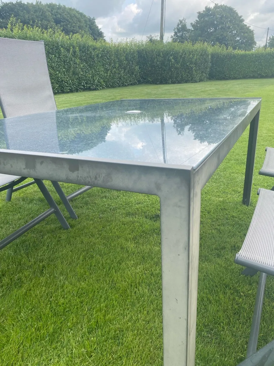 Patio table and chairs - Image 3
