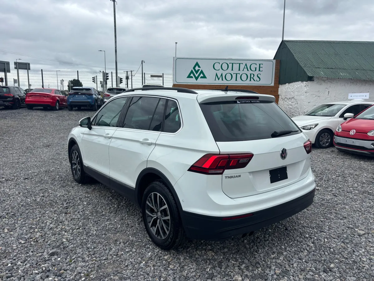 Volkswagen Tiguan - Image 3