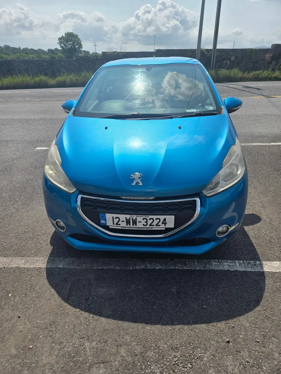 Peugeot 208 2012 - Image 2
