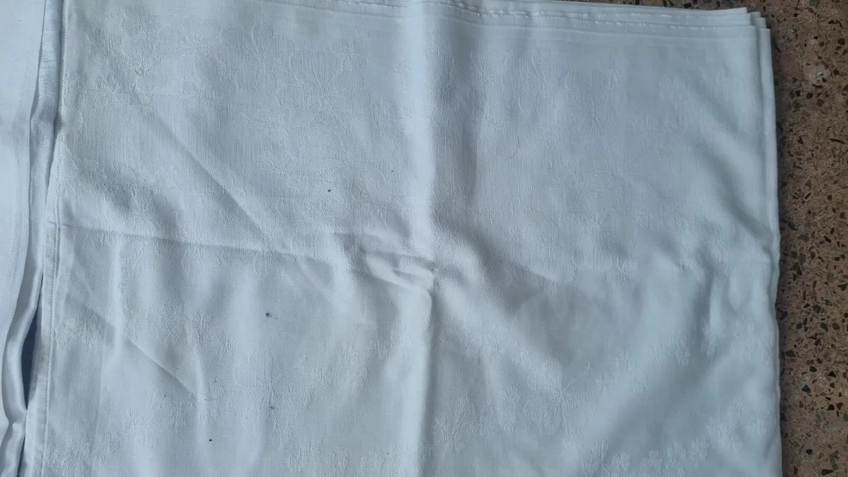 Vintage Irish Linen Table cloths - Image 4