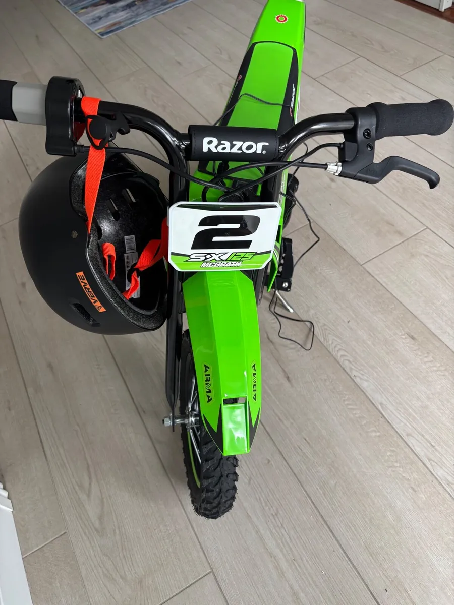 Kids Razor dirt bike - Image 1
