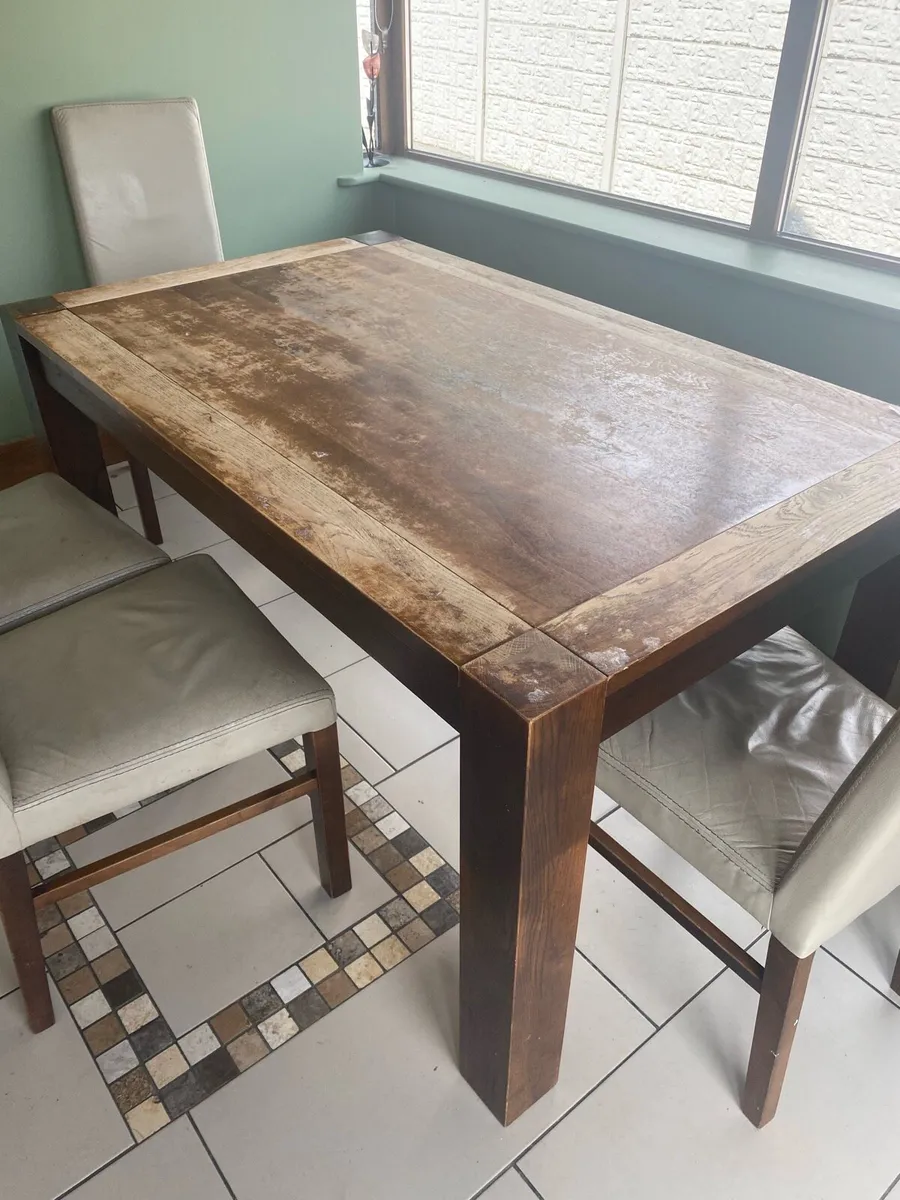 Kitchen table and chairs - Image 3