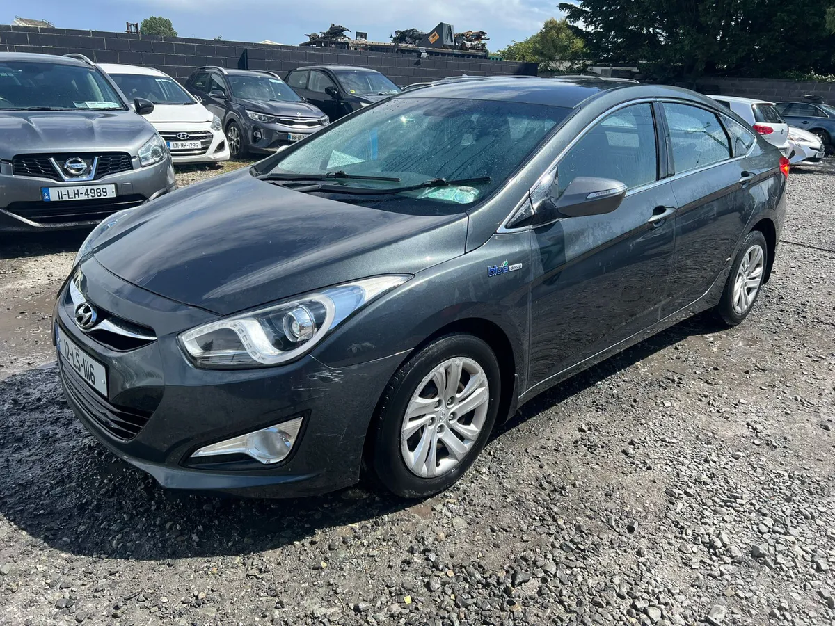 2012 Hyundai i40 1.7 Dsl  drive away - Image 4