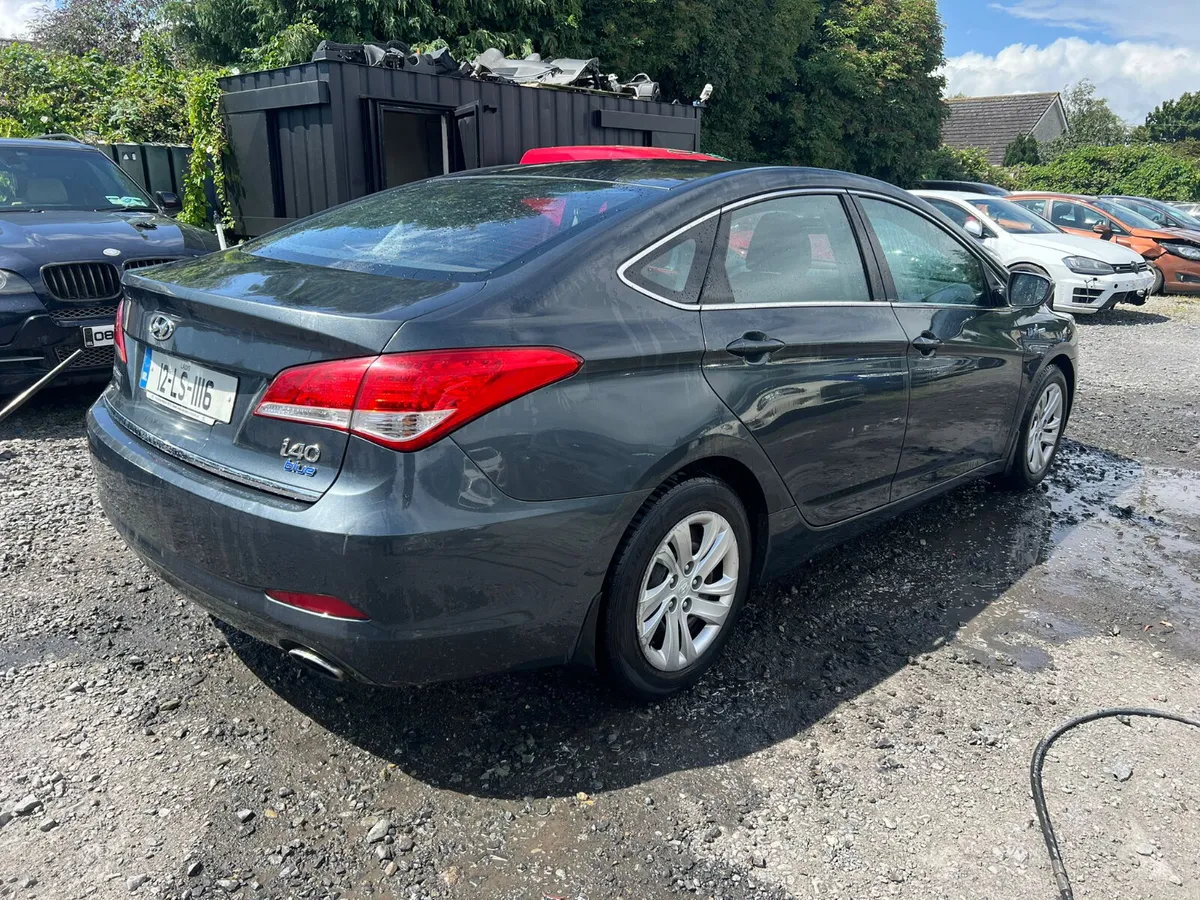 2012 Hyundai i40 1.7 Dsl  tax and tested - Image 2