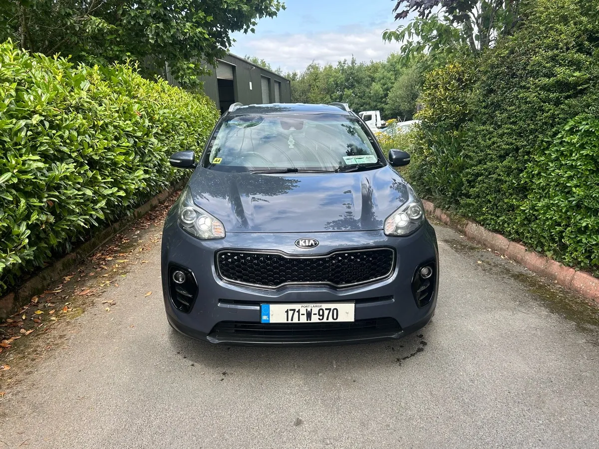 2017 KIA Sportage (All parts with it to repair) - Image 1