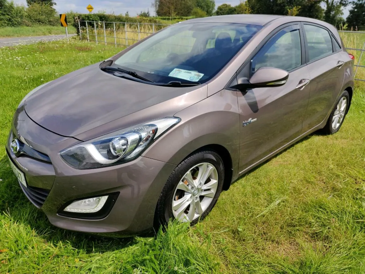 Hyundai i30 deluxe new test - Image 2
