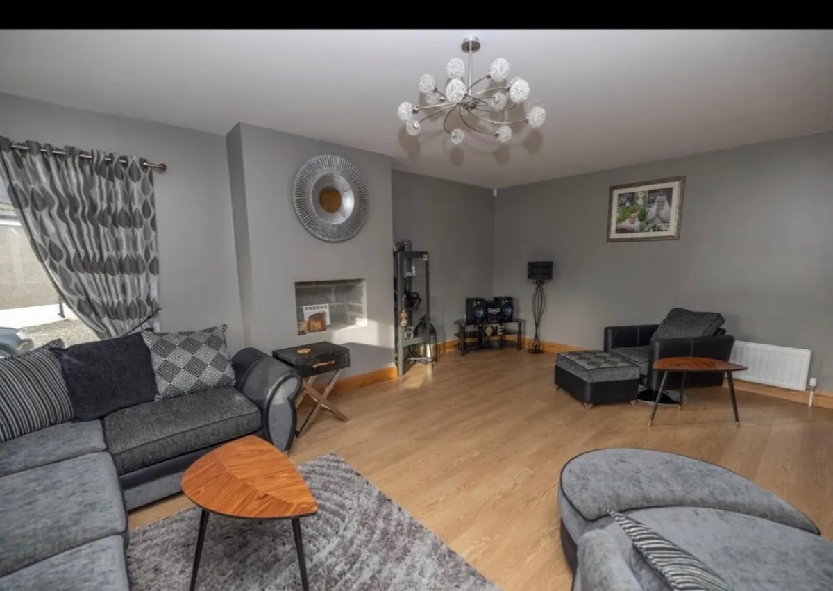 Sofa - Image 3