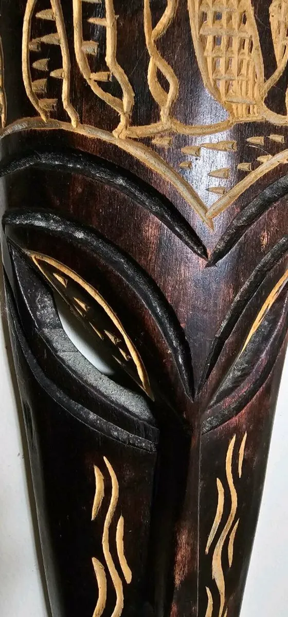 Handcrafted Ghanaian tribal wall wask – wooden art - Image 3