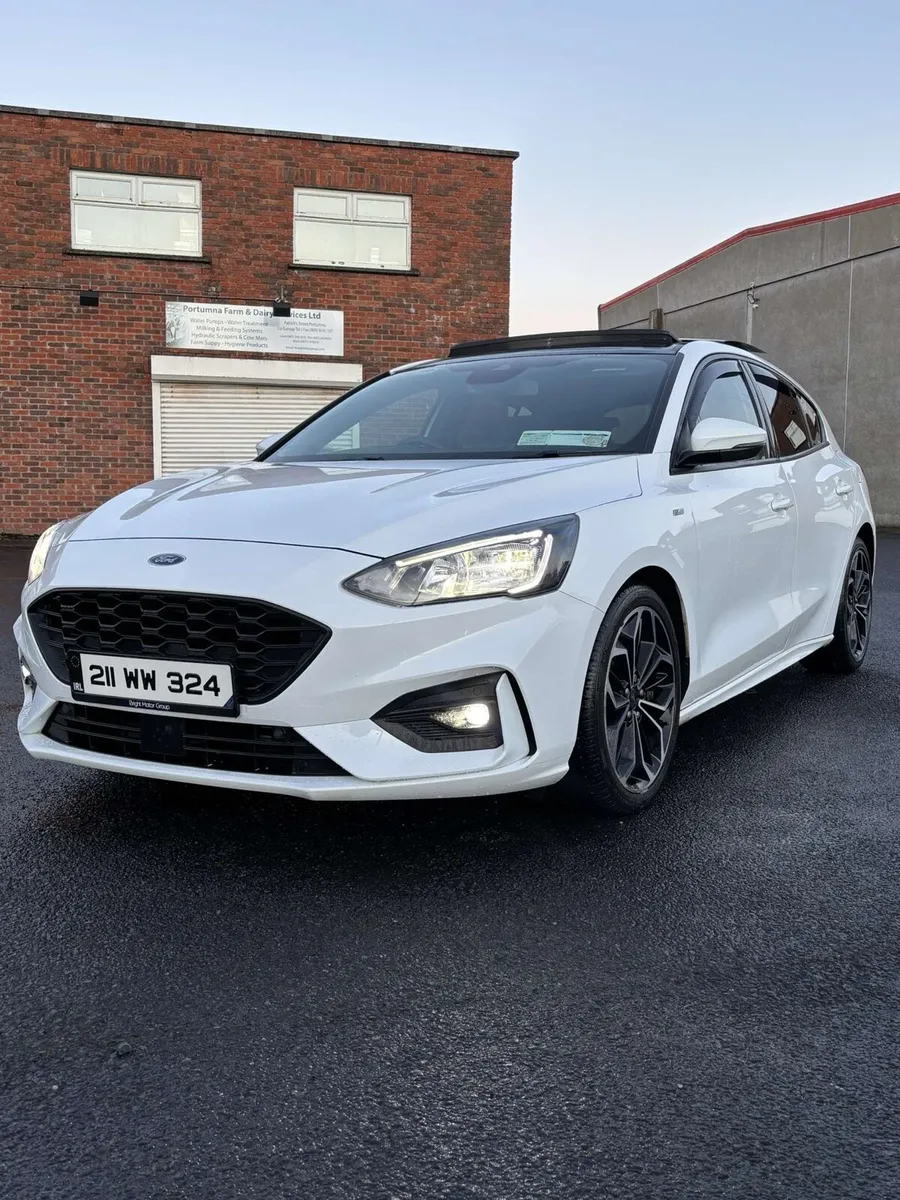2021 Ford Focus St Line Pan Roof - Image 4