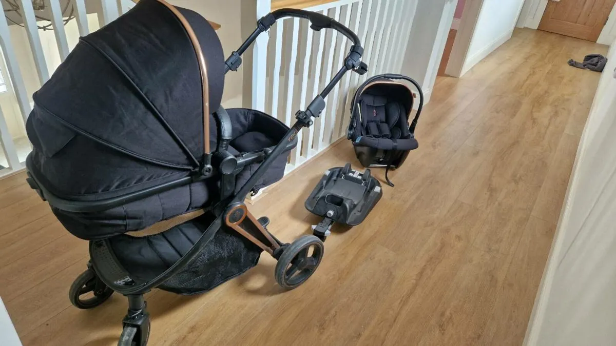 Red Kite Travel System - Image 1