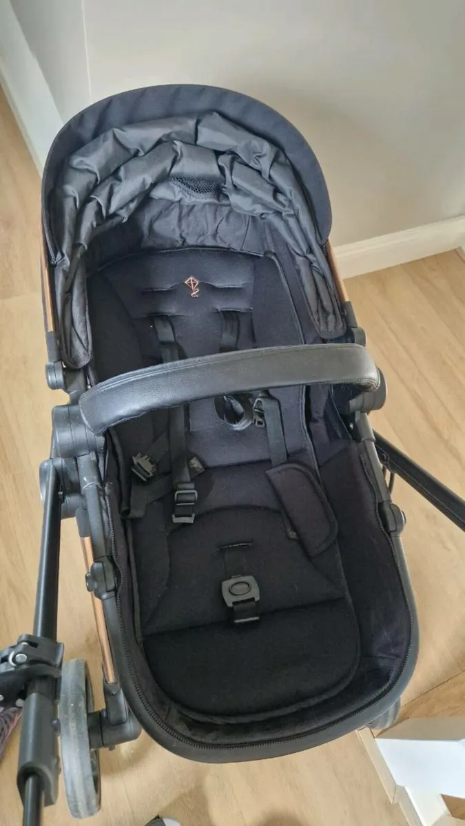 Red Kite Travel System - Image 4