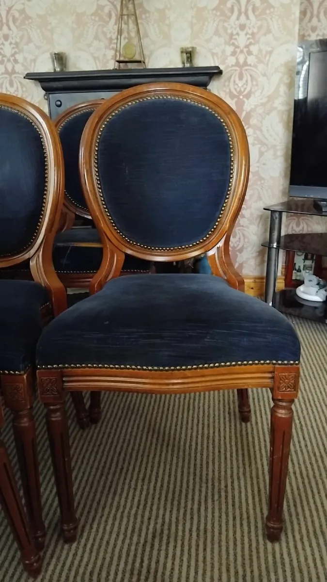Victorian Table and 12 chairs - Image 4