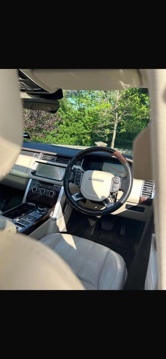 LAND ROVER RANGEROVER VOUGE172 D low miles - Image 3