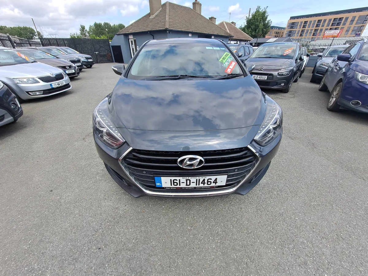 Hyundai i40 SALON EXECUTIVE 4DR - Image 3