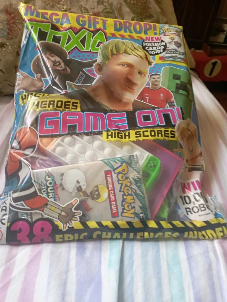 MEGA TOXIC GIFT DROP WITH NEW POKÉMON  CARDS - Image 4