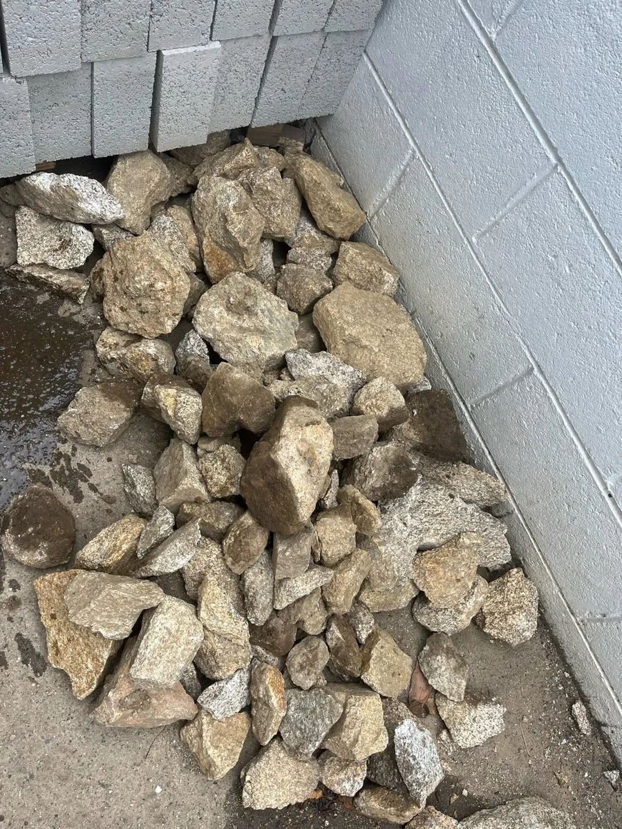 Granite stones - Image 1