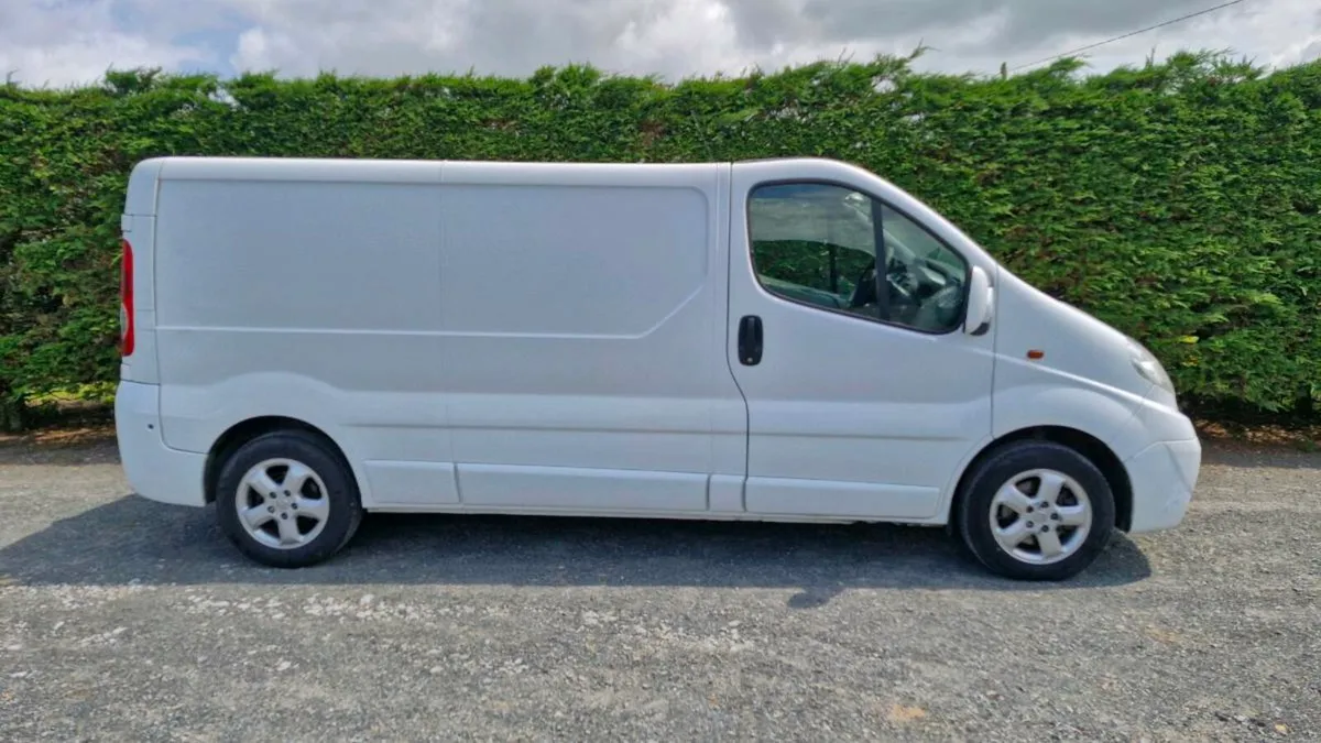 Vauxhall vivaro lwb - Image 3