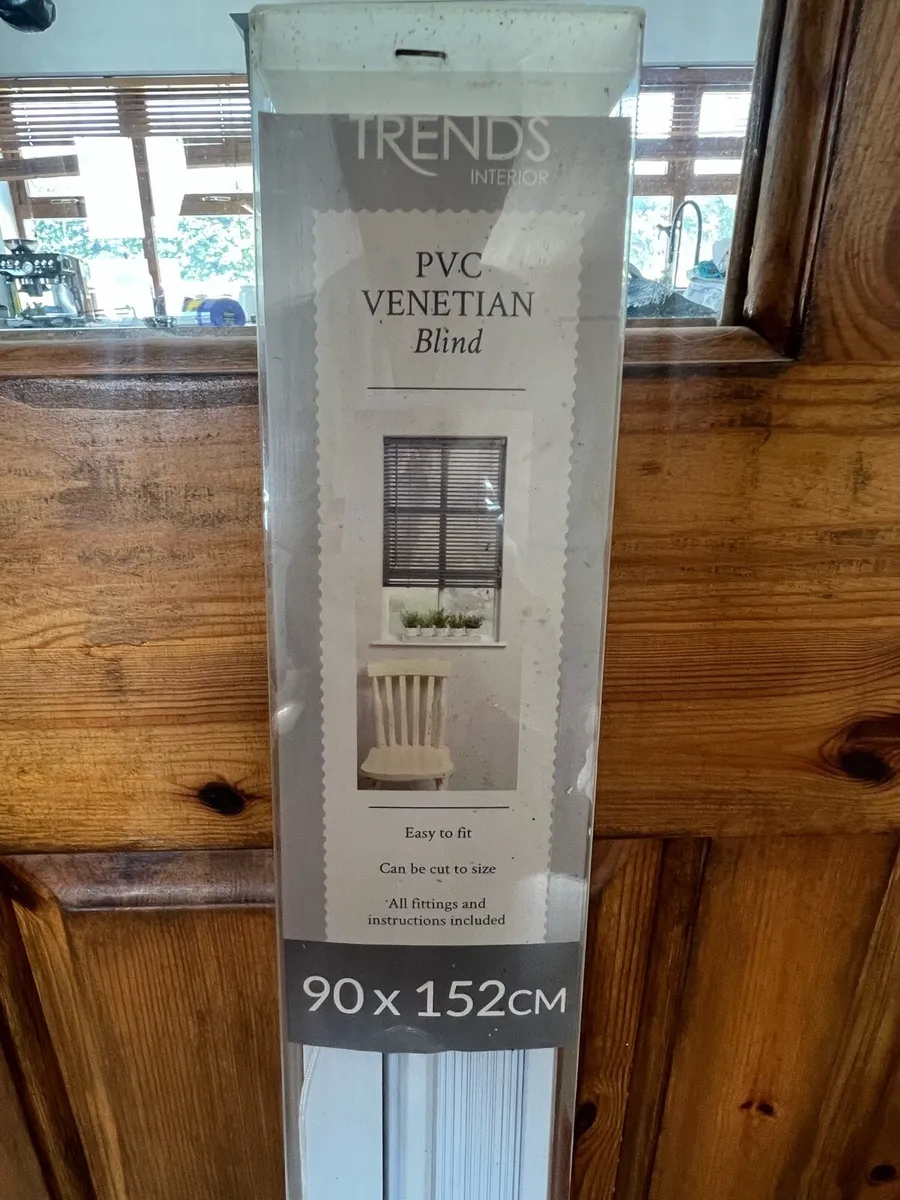 White PVC Venetian Blind - Image 1