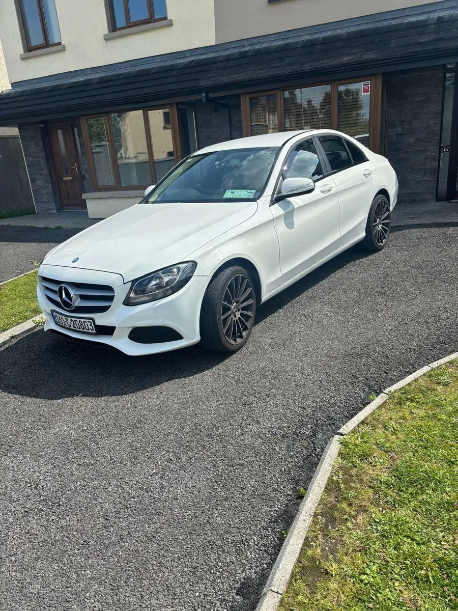 Mercedes - Image 1