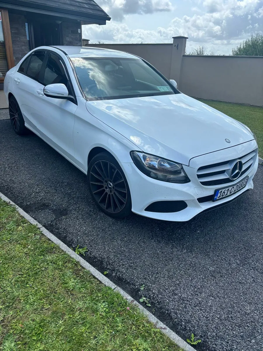 Mercedes - Image 2