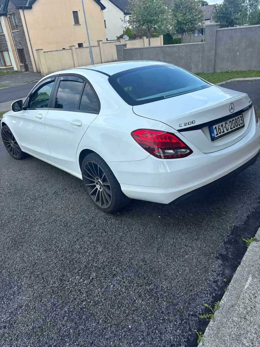 Mercedes - Image 3