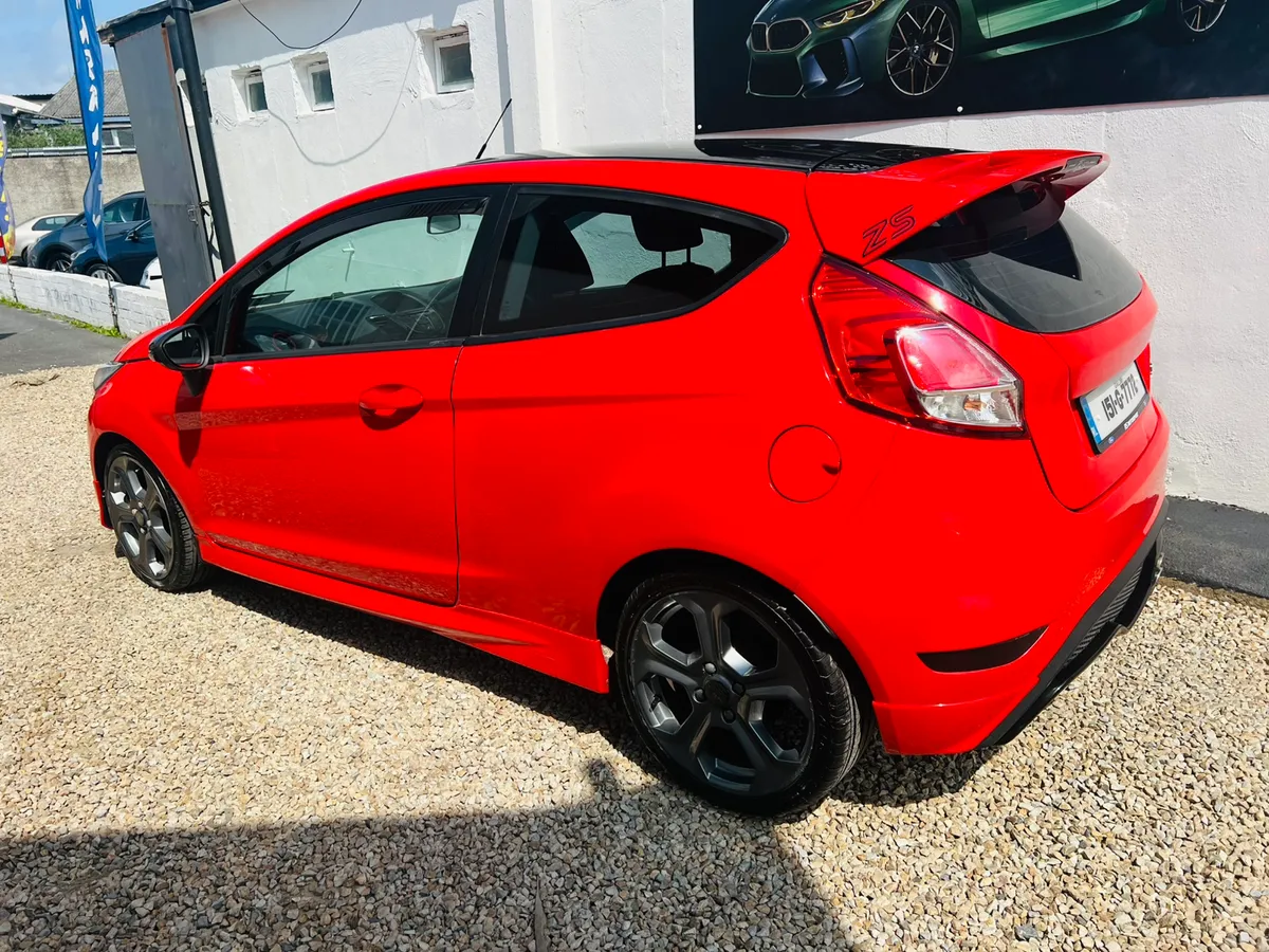 2015 Ford Fiesta 1.0 Zetec Sport red edition - Image 3