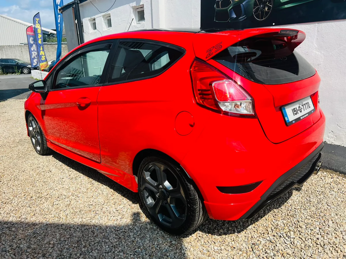 2015 Ford Fiesta 1.0 Zetec Sport red edition - Image 4