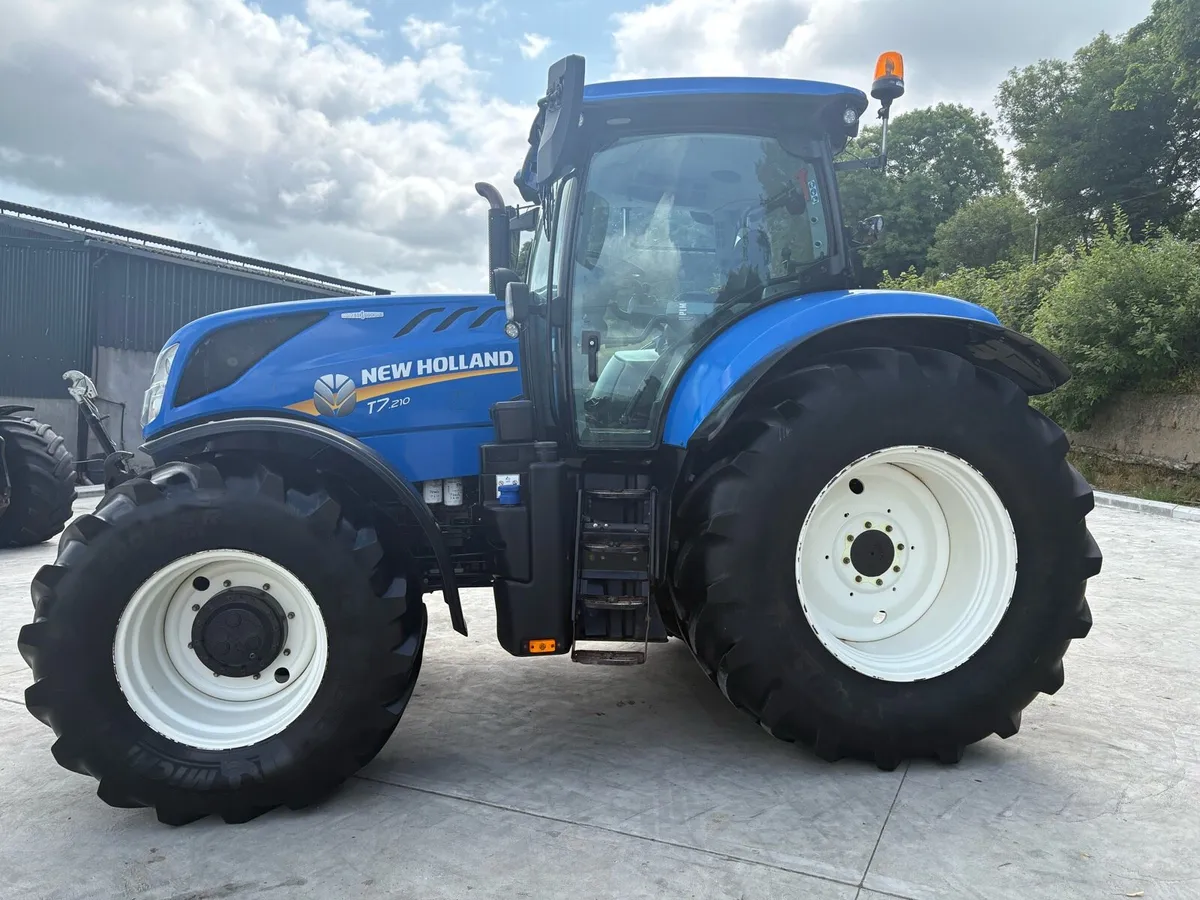 2020 New Holland T7.210 ***Autocommand* - Image 4