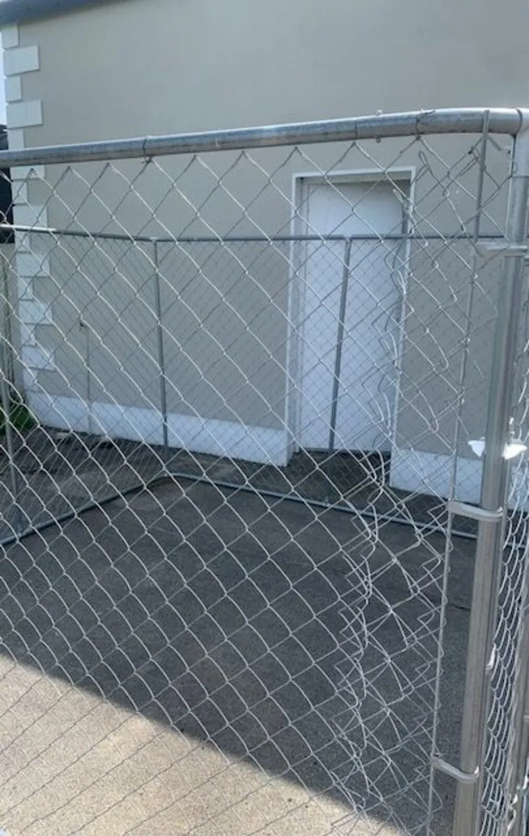 Dog Cage - Image 2
