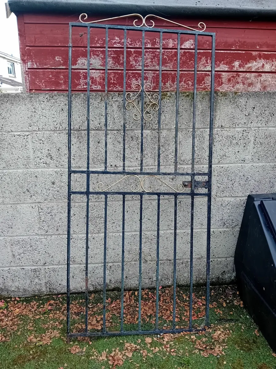 Iron gate