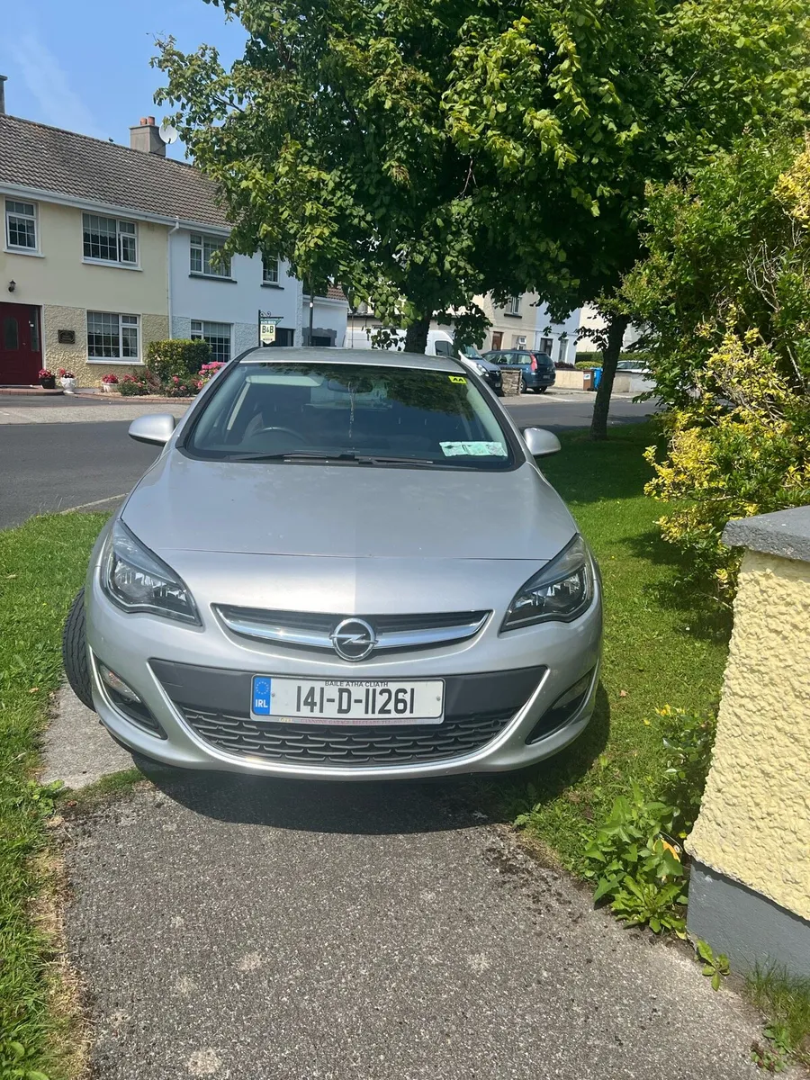 Car - Image 1