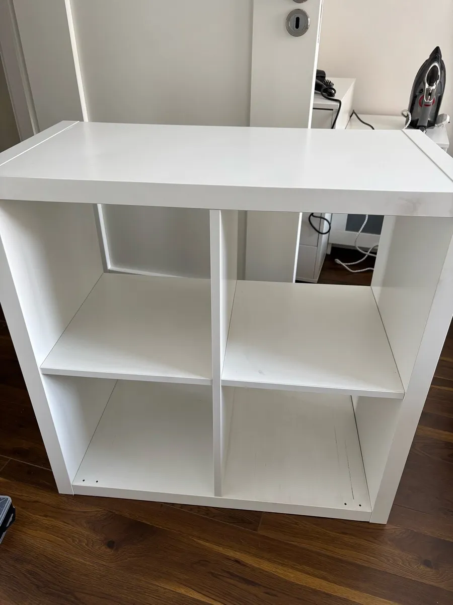 Ikeas Kallax unit - Image 1