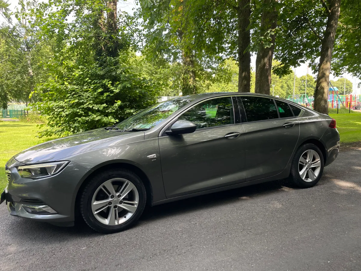 Vauxhall Insignia 1.6 dci SRI 2018 - Image 2
