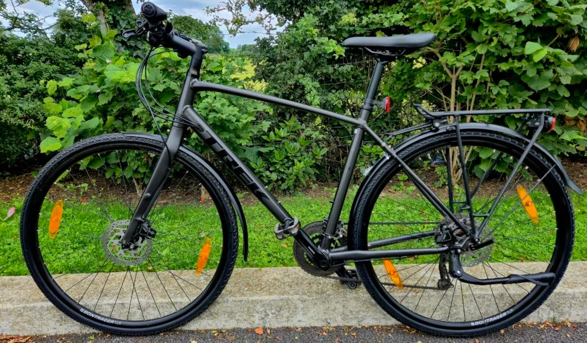Trek FX3 Hybrid Bike- Equipped Model Large Frame - Image 1
