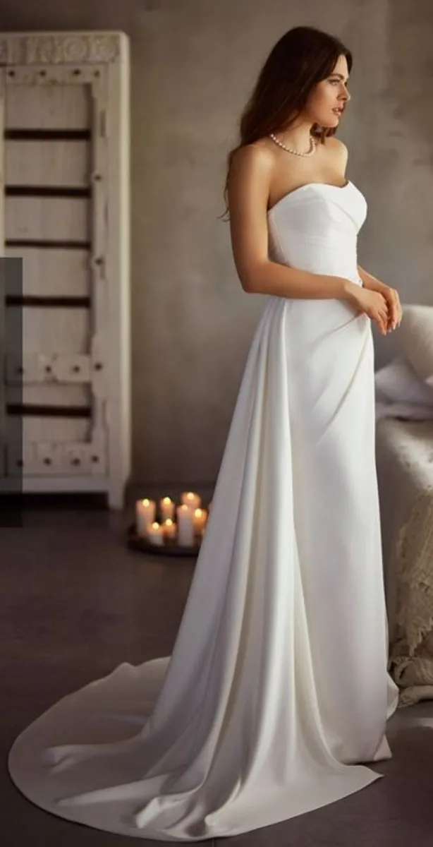 Wedding dress - Image 2