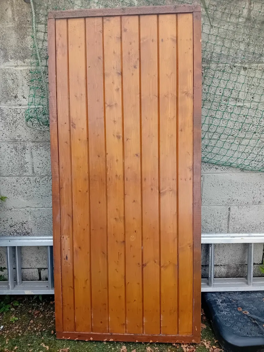 Wooden side gate