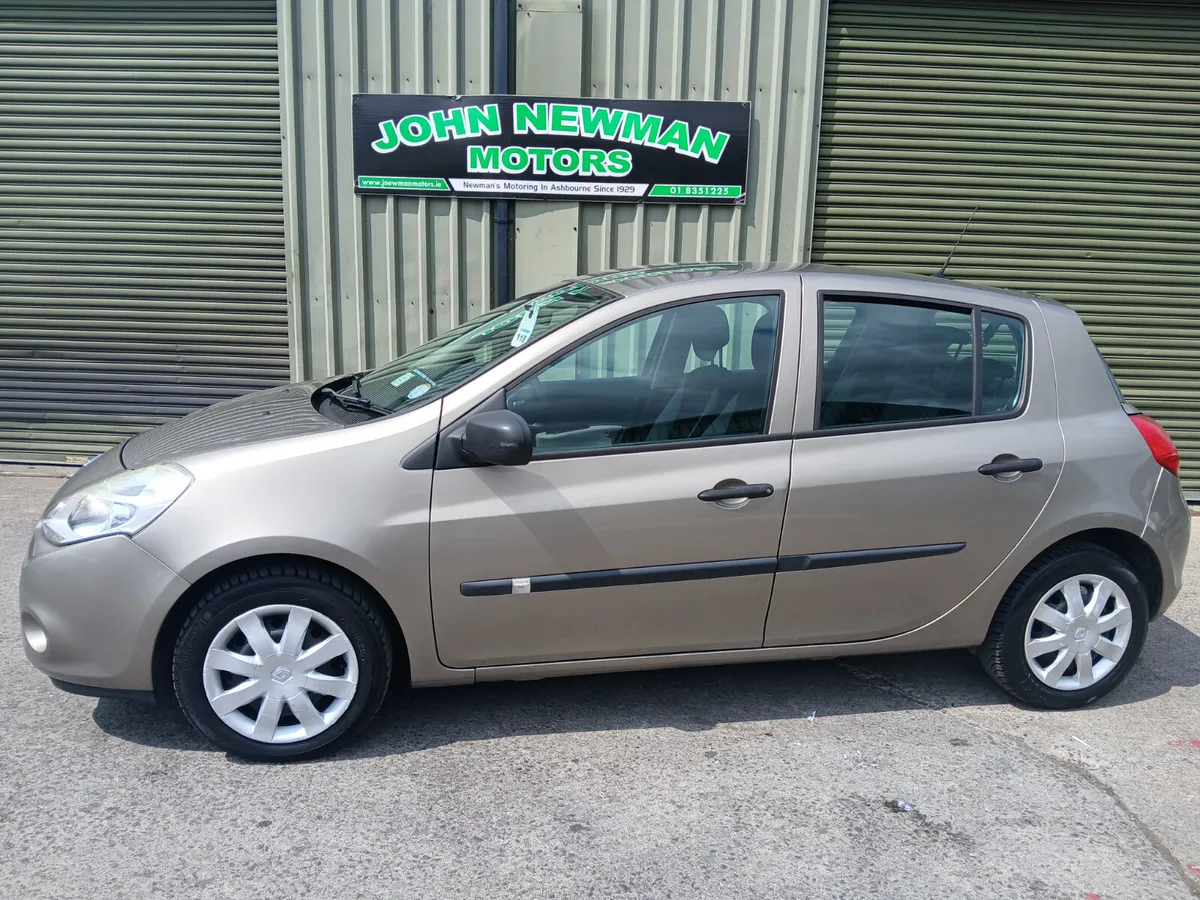 Renault Clio 2012.   5dr. 1.2. Low mileage - Image 2