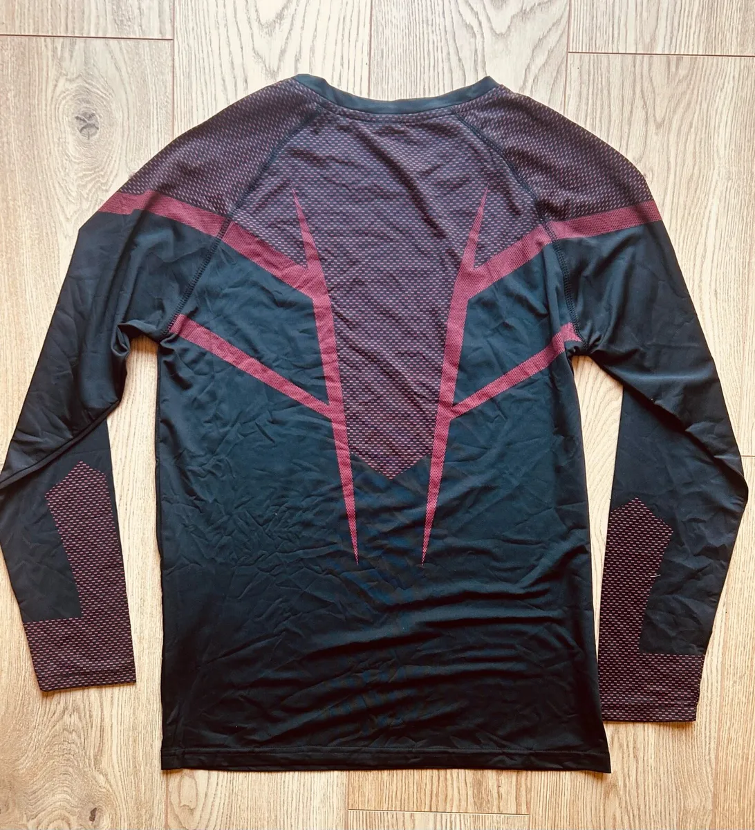 Gymshark Onyx V5 T-Shirt Black/Carmine Red S - Image 4