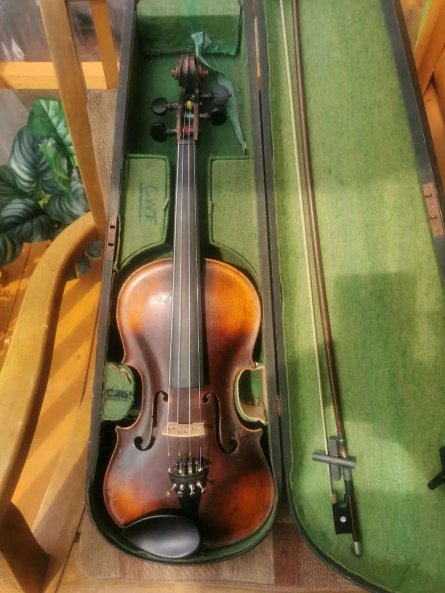 Full Size Violin, circa. early 1900s - Image 1
