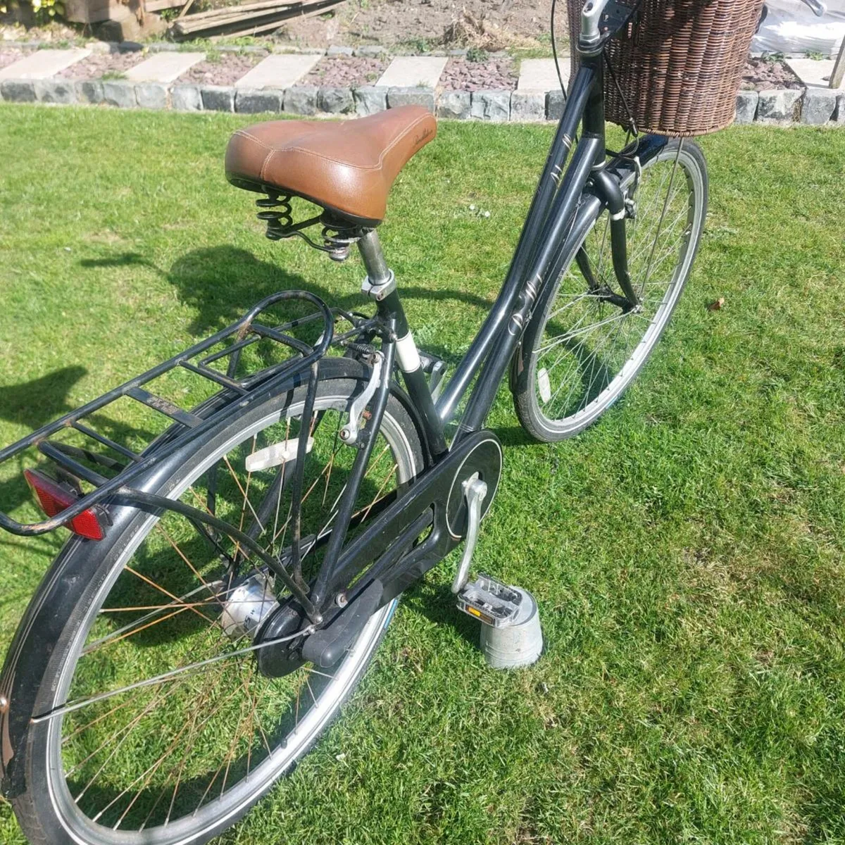 Ladies bicycle - Image 4